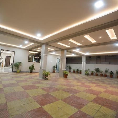 Our Nest Banjara Hotel Hyderabad Bagian luar foto