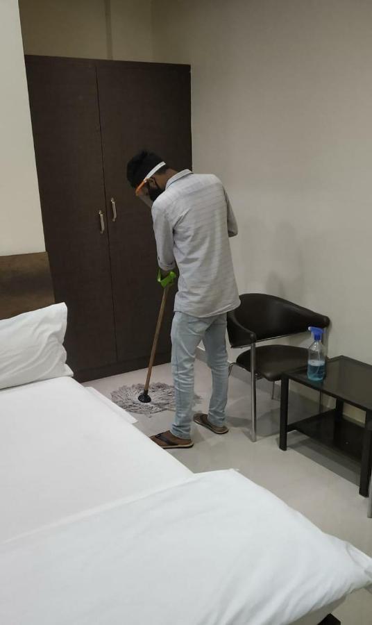 Our Nest Banjara Hotel Hyderabad Bagian luar foto