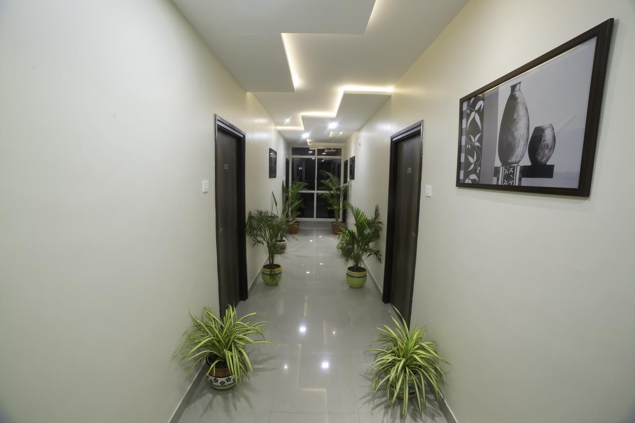 Our Nest Banjara Hotel Hyderabad Bagian luar foto